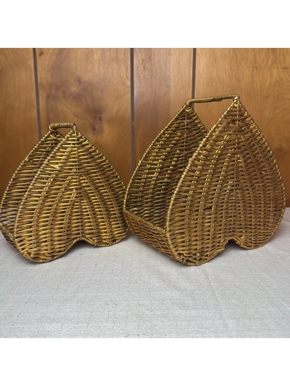 Vintage Wicker Basket Set of 2 Leaf Shape Handled Storage Baskets Boho Decor